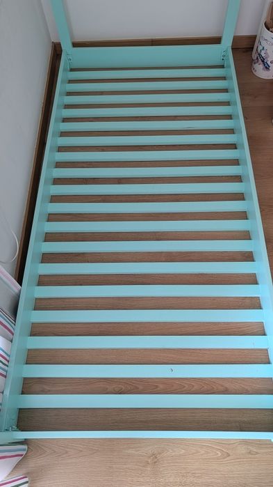 Cama infantil casinha 90x200 com estrado – excelente estado