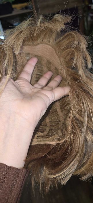 Peruka blond wlosy zakrywajace ucho
