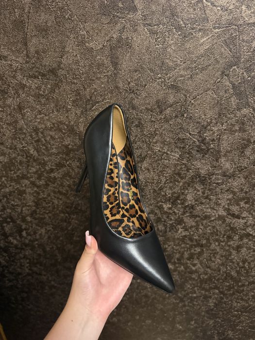 Продам  шкіряні каблуки