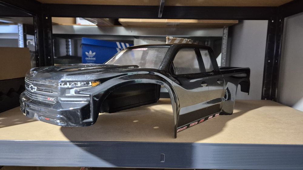 Traxxas x-maxx karoseria