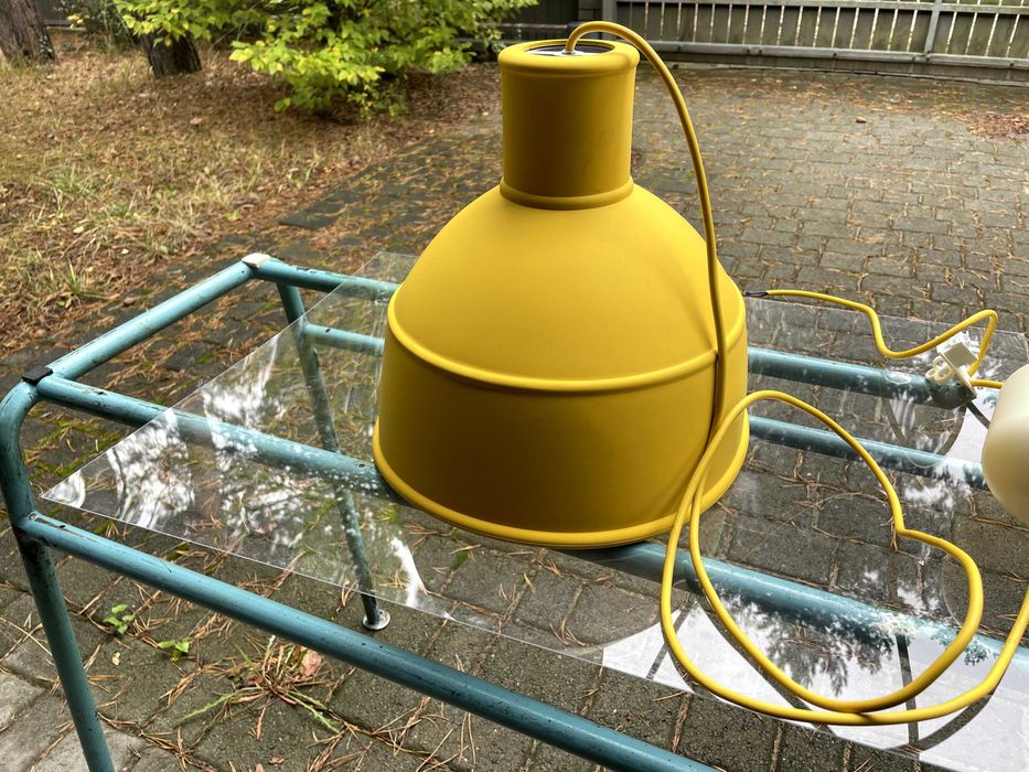 Lampa wisząca żółta Muuto
