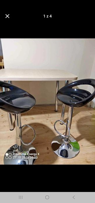 Sprzedam dwa hokery i stół