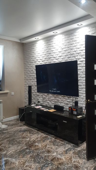 Продам дім в Ізюмі,з ремонтом,,90 кв.