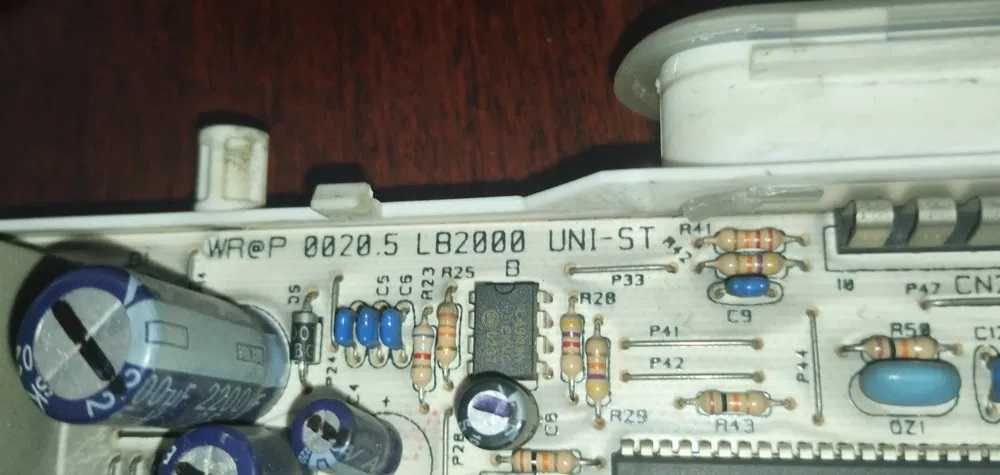 Продам по запчастям стиральную машину Indesit W105TX R BG (Made in Italy)