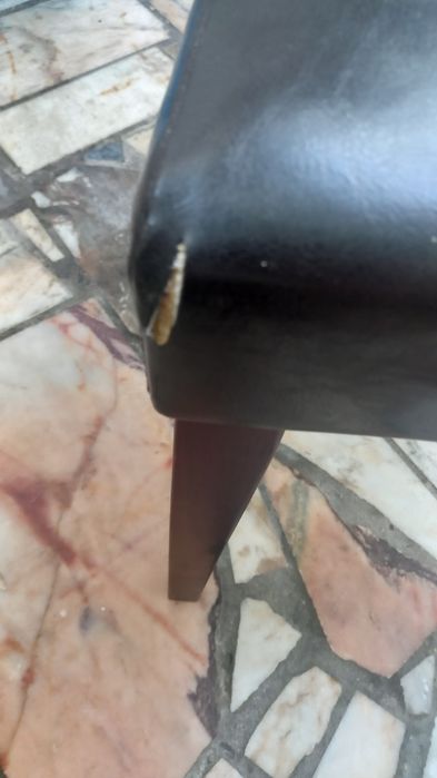 Mesa de jantar com 4 cadeiras