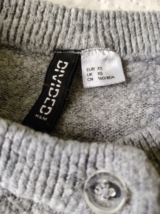 Damski jasnoszary krótki kardigan , rozpinany na guziki , Divided H&M