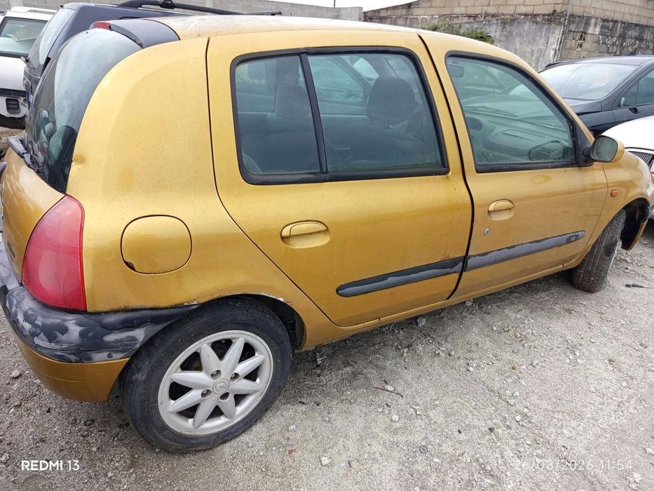 Para peças Renault Clio II 1.2 Ano 2000