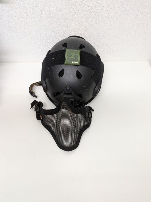 Colete+ cantil + bolsa frontal + capacete