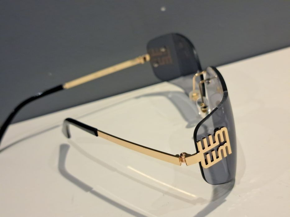 MIU MIU okulary przeciwsłoneczne nowe