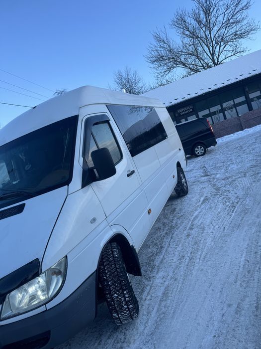 Мерседес спрінтер