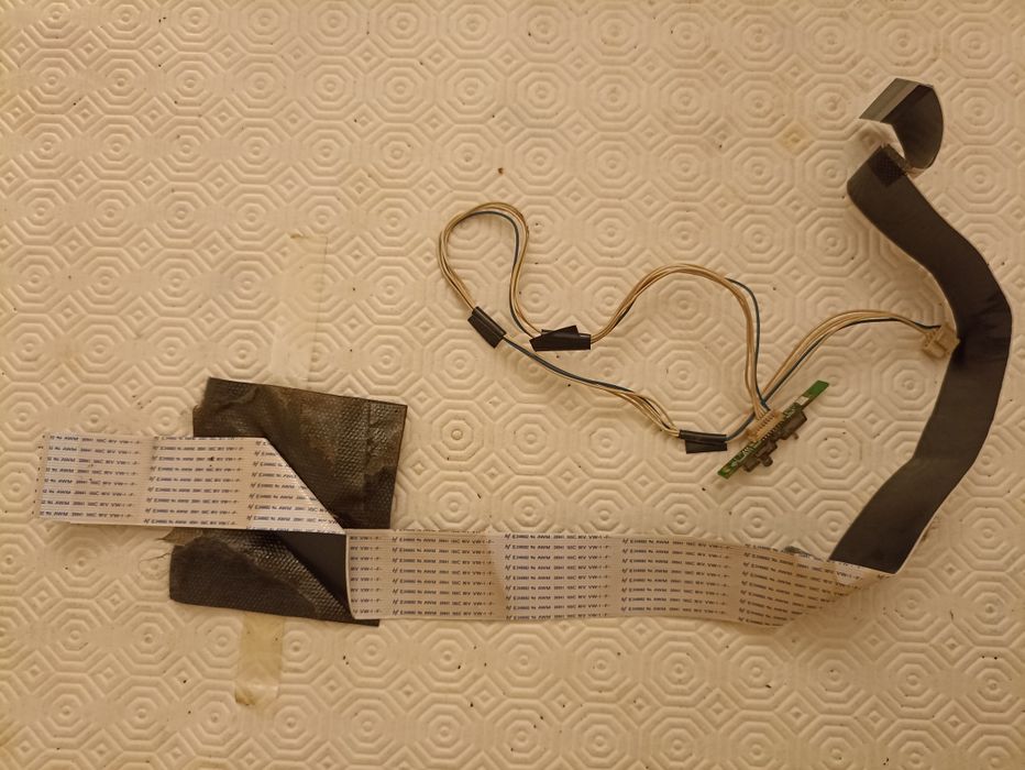 TV Kunft 32 polegadas 32VDLM15 - peças