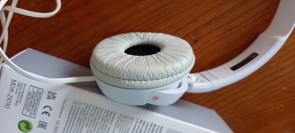 Audífonos SONY Novos ( com Caixa )