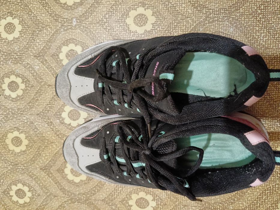 Женские кроссовки Skechers