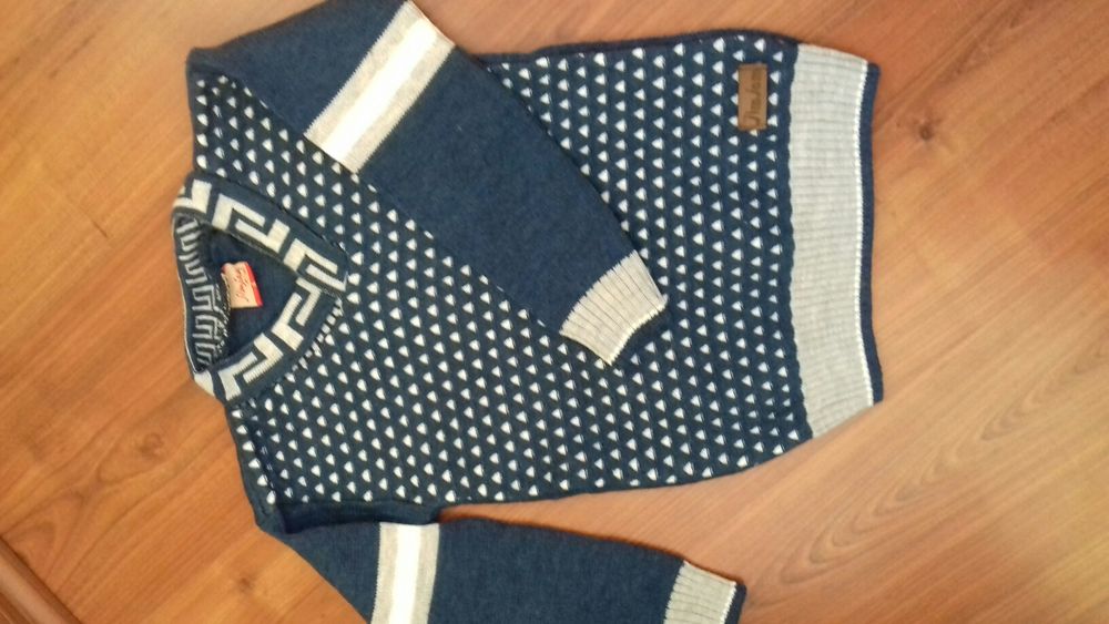 Новый свитер на мальчика 3/4 года