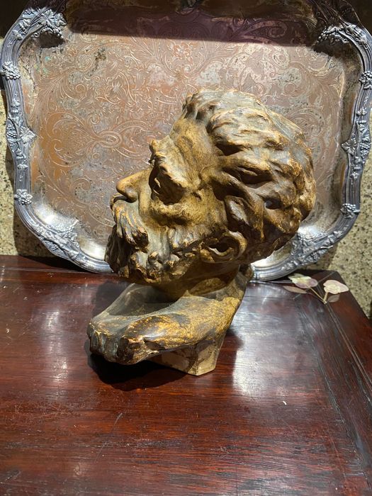 Escultura Busto Viriato Assinada e datada Viriato Silva 1918 25 cm