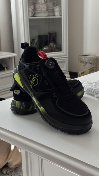 Кросівки STRAUSS 42