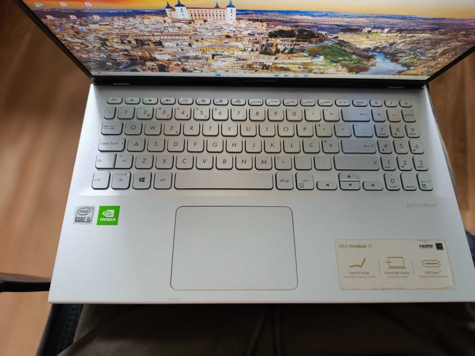 ASUS VivoBook 15" | i5 10ª Gen | Placa Grafica NVIDIA MX330 | 8GB RAM - 1TB - 256 SSD | Impecável
