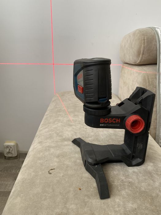Laser krzyzowy liniowy BOSCH  BL-2L Profesional
