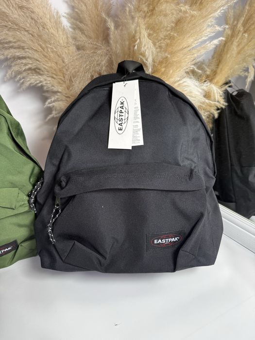 Рюкзак Eastpak чорний, зелений колір. Портфель істпак