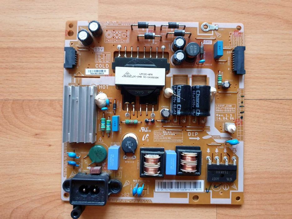 Samsung UE 32H5500AW rozbita matryca części