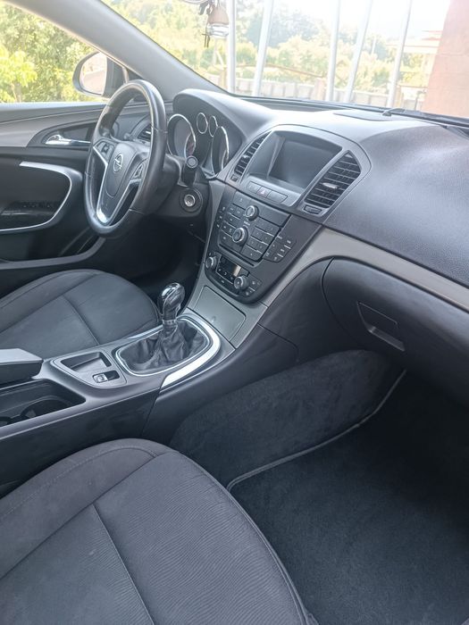 Opel Insignia 2.0   130 CV