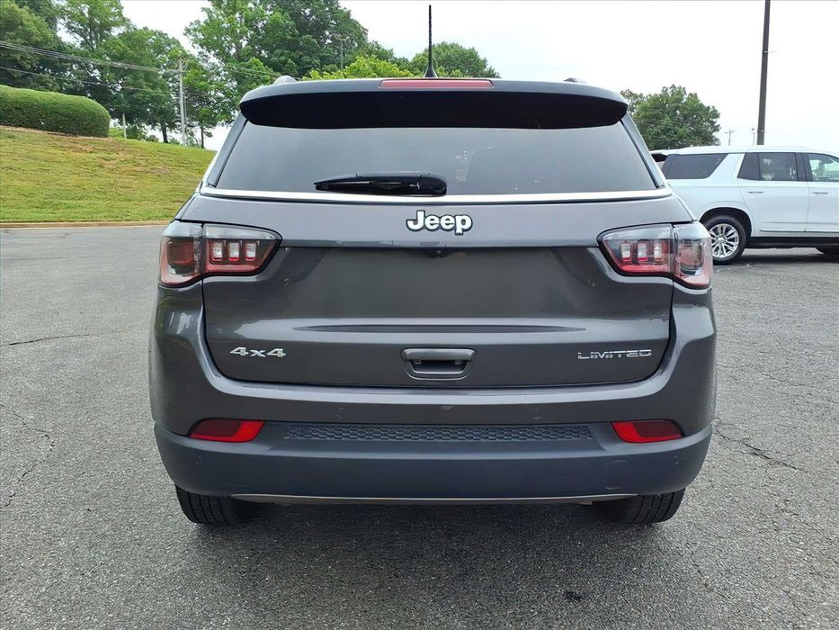 Jeep Compass      2023