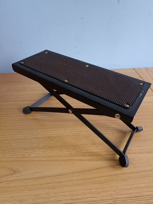 Apoio pé para vários instrumentos64740968063619120