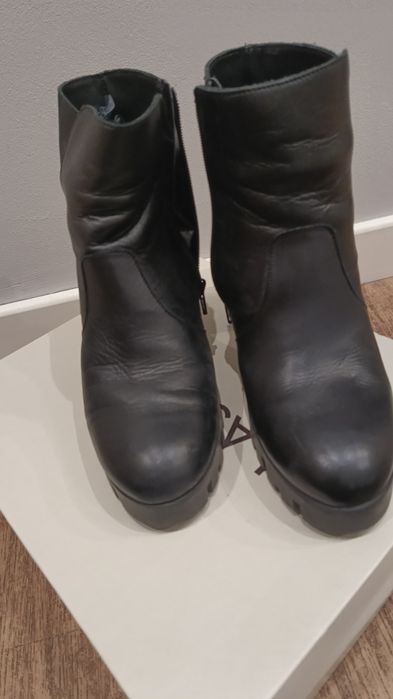 Botki skórzane Lasocki rozm. 39
