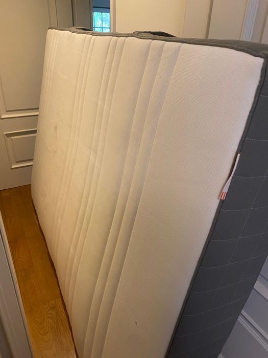 Colchão ikea usado em bom estado