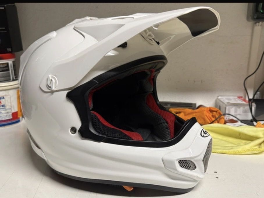 Capacete Arai MX-V