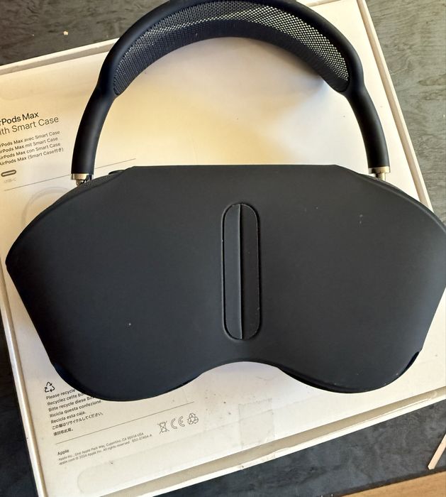 Apple AirPods Max - MidNight color