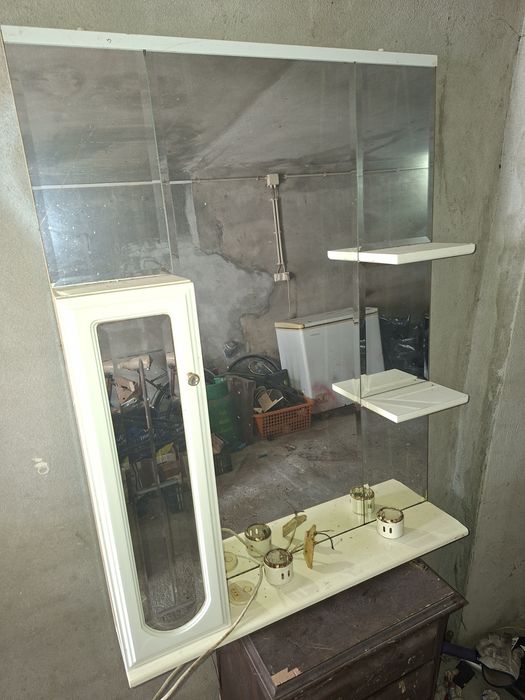 Vendo espelho para casa de banho