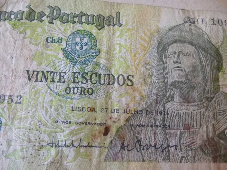 Nota e moedas antigas Portuguesas