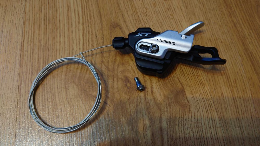 Manetka dźwignia przerzutki Shimano XT SL-M780-B I-spec z linką lewa