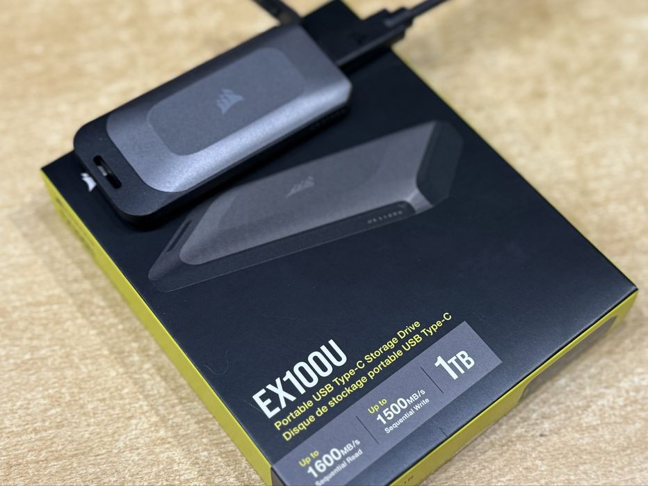 Внешний SSD Corsair EX100U 1Tb