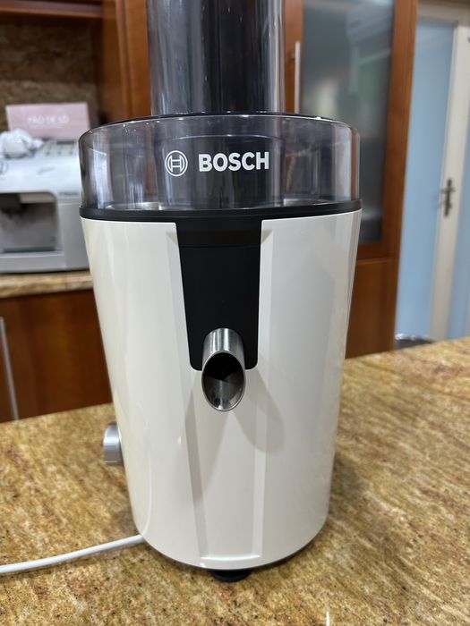 Máquina de fazer sumos/ Centrifugadora Bosch