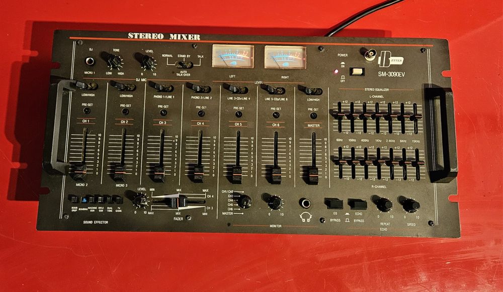 Mikser Stereo z efektami,  korektorem