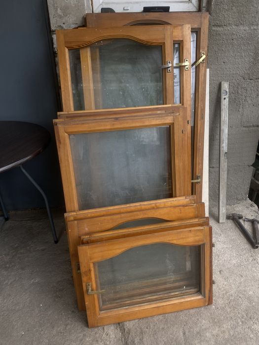 Продам лаковані деревʼяні вікна