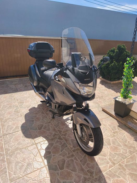 Honda Deauville 700