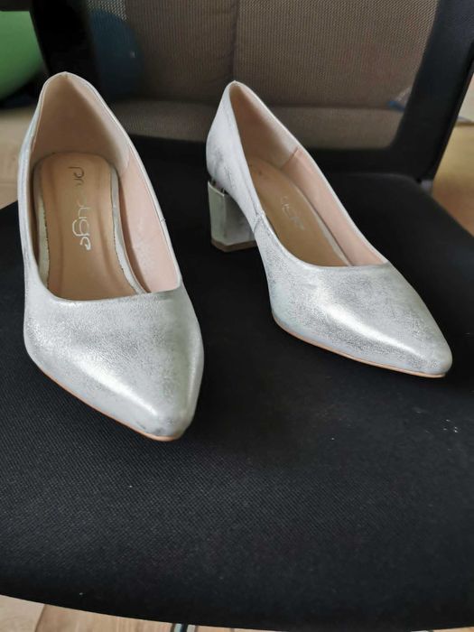 Eleganckie pantofelki Prestige rozmiar 39