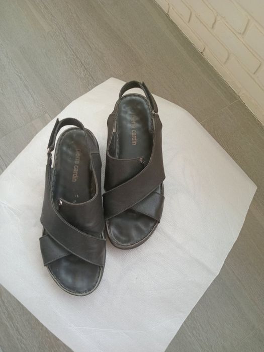 Босоніжки жіночі