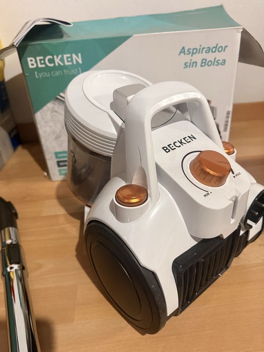 Aspirador  potente e novo