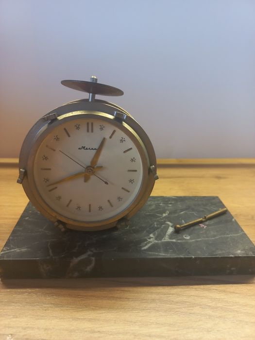 Часи Молнія барабан.