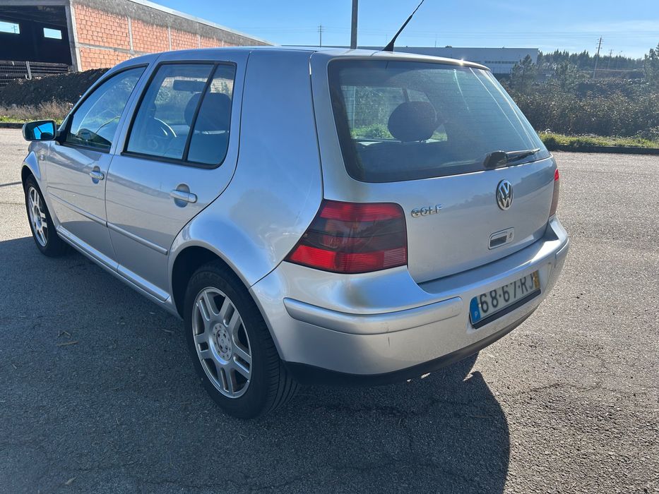 Volkswagen Golf 4 1400cc 16v com AC edição 25 anos com 213000km