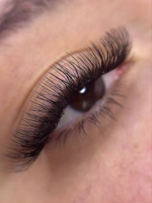 Esteticista e desgner de sibralha