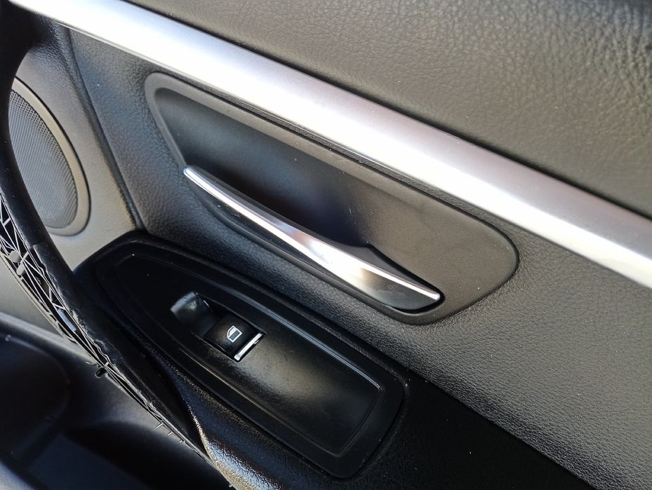 Карта дверей БМВ 3 Ф30 накладка передня права BMW 3 F30 шрот