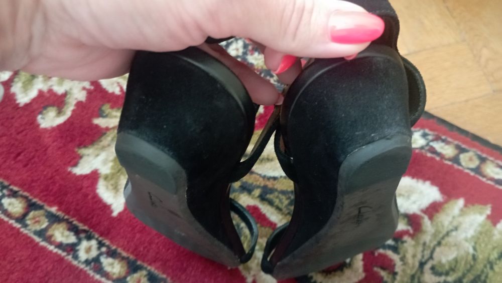 Босоніжки Clarks із натуральної замші