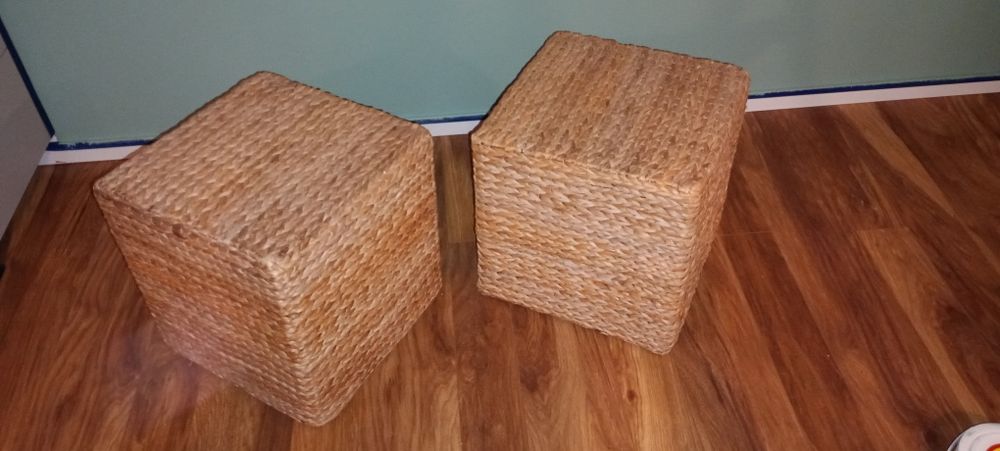 Pufy wiklinowe 43x43