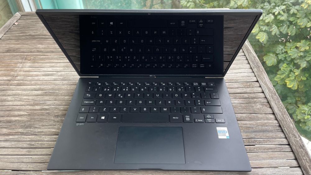 Portátil LG Gram 14Z90P (14” / Intel i5-1135G7 / 8GB RAM / 512GB SSD)