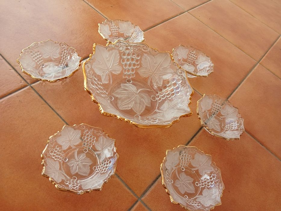 Taças grandes e pequenas
